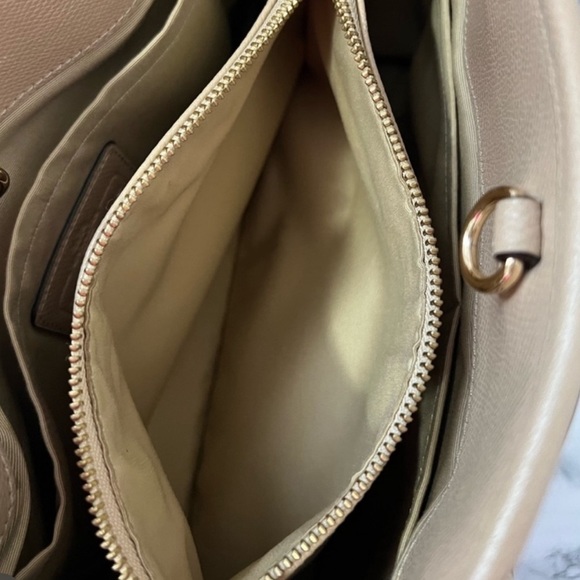Coach - Margot Tan Medium Leather Crossbody w Adjustable Strap EUC - Picture 8 of 13